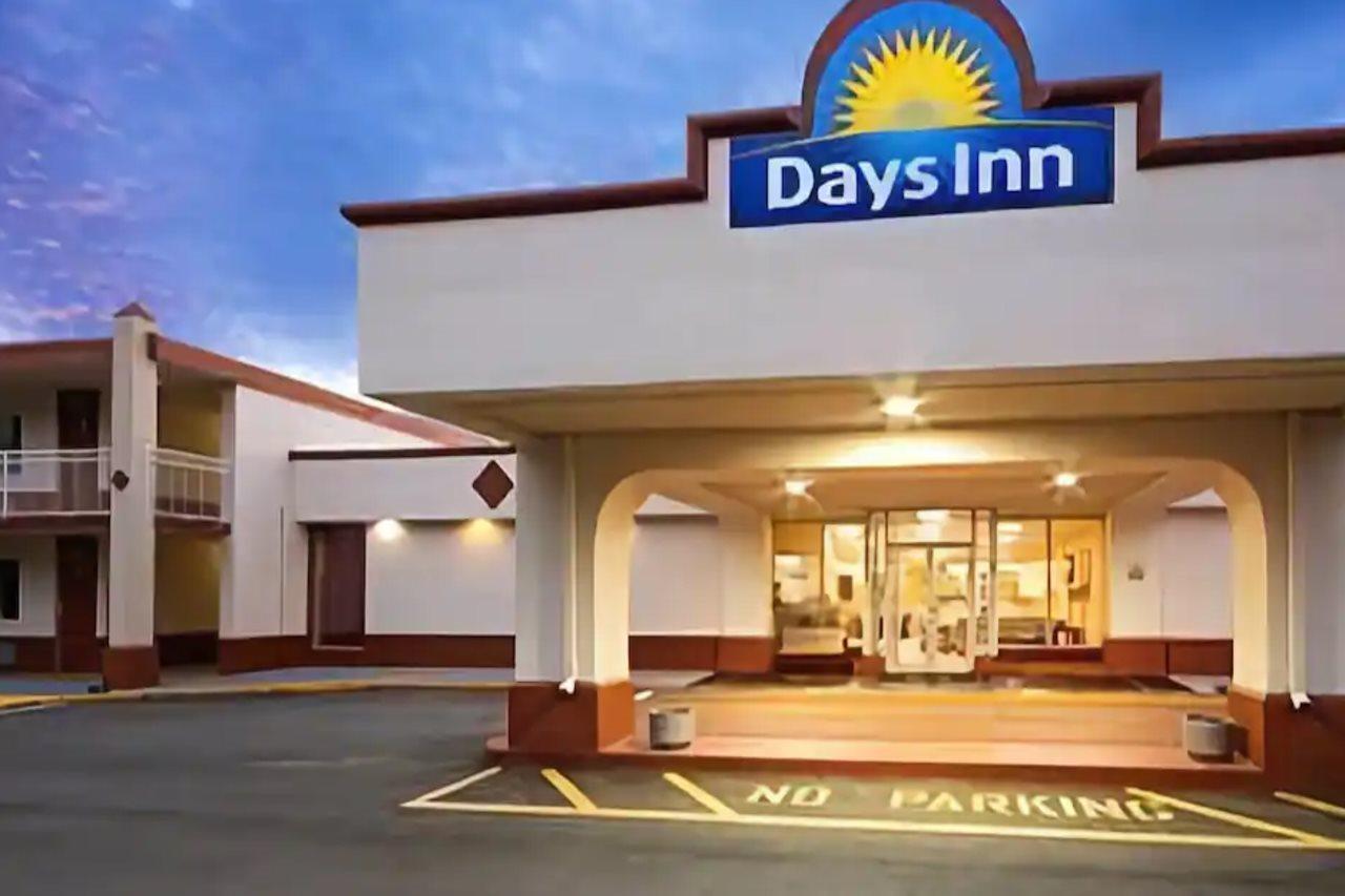 Days Inn By Wyndham Shelby Buitenkant foto