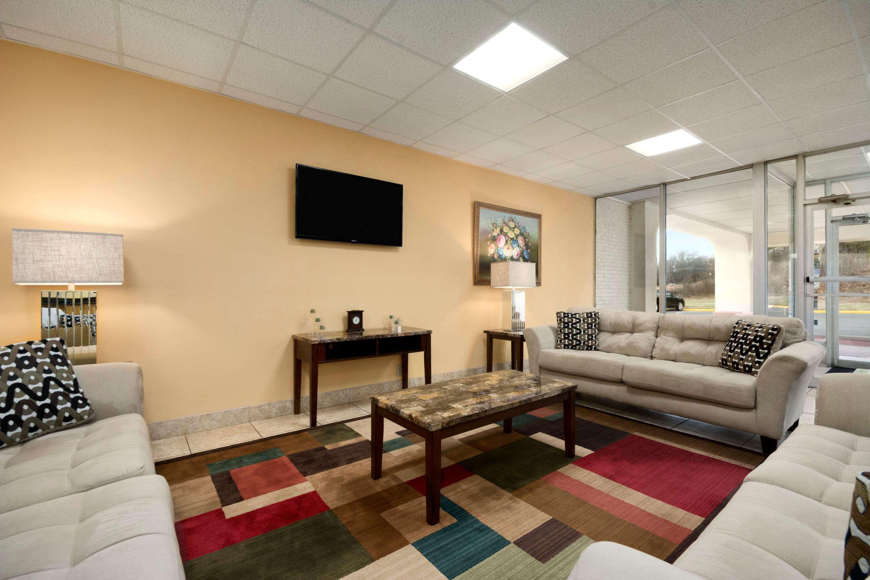 Days Inn By Wyndham Shelby Buitenkant foto