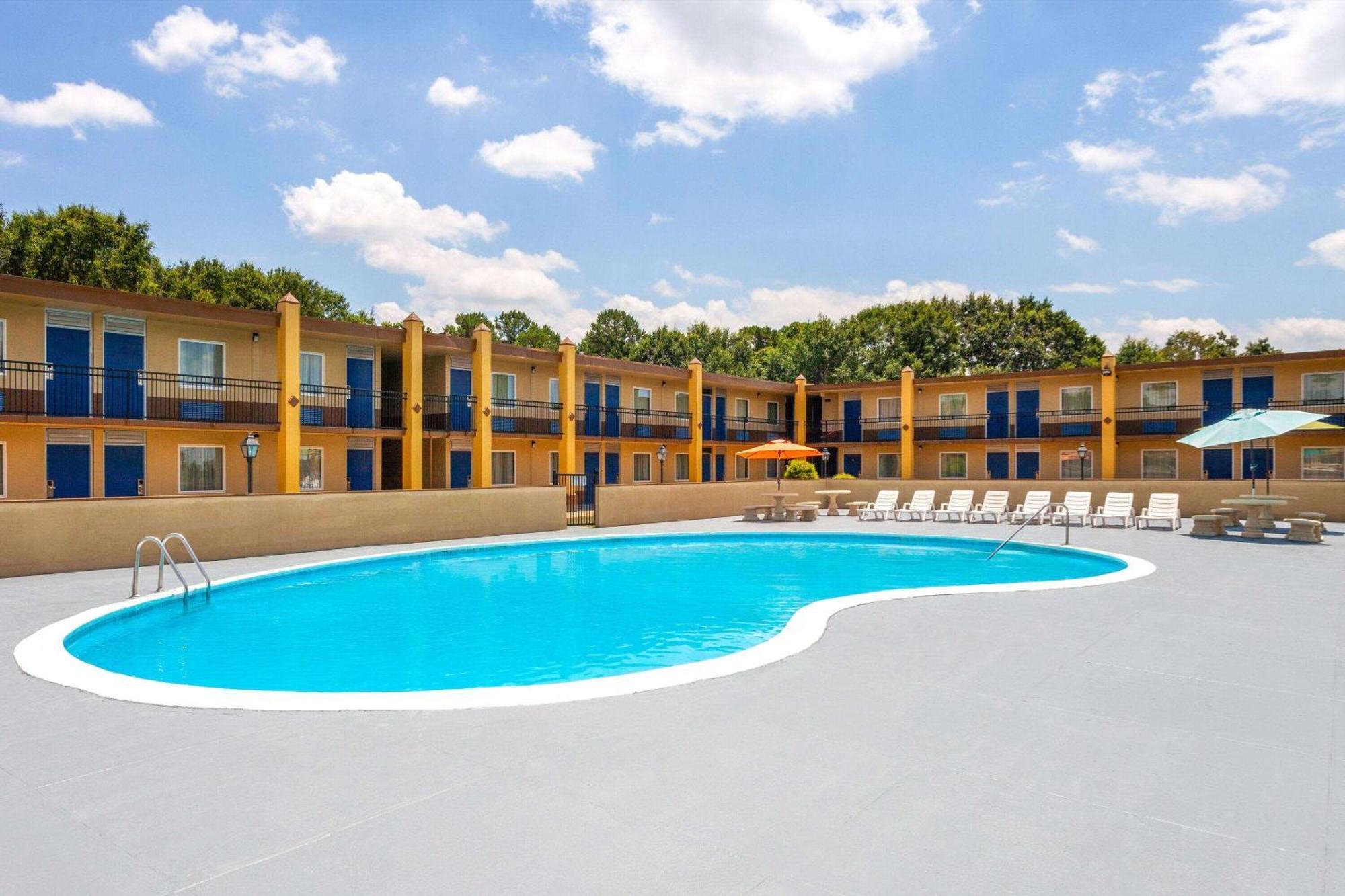 Days Inn By Wyndham Shelby Buitenkant foto
