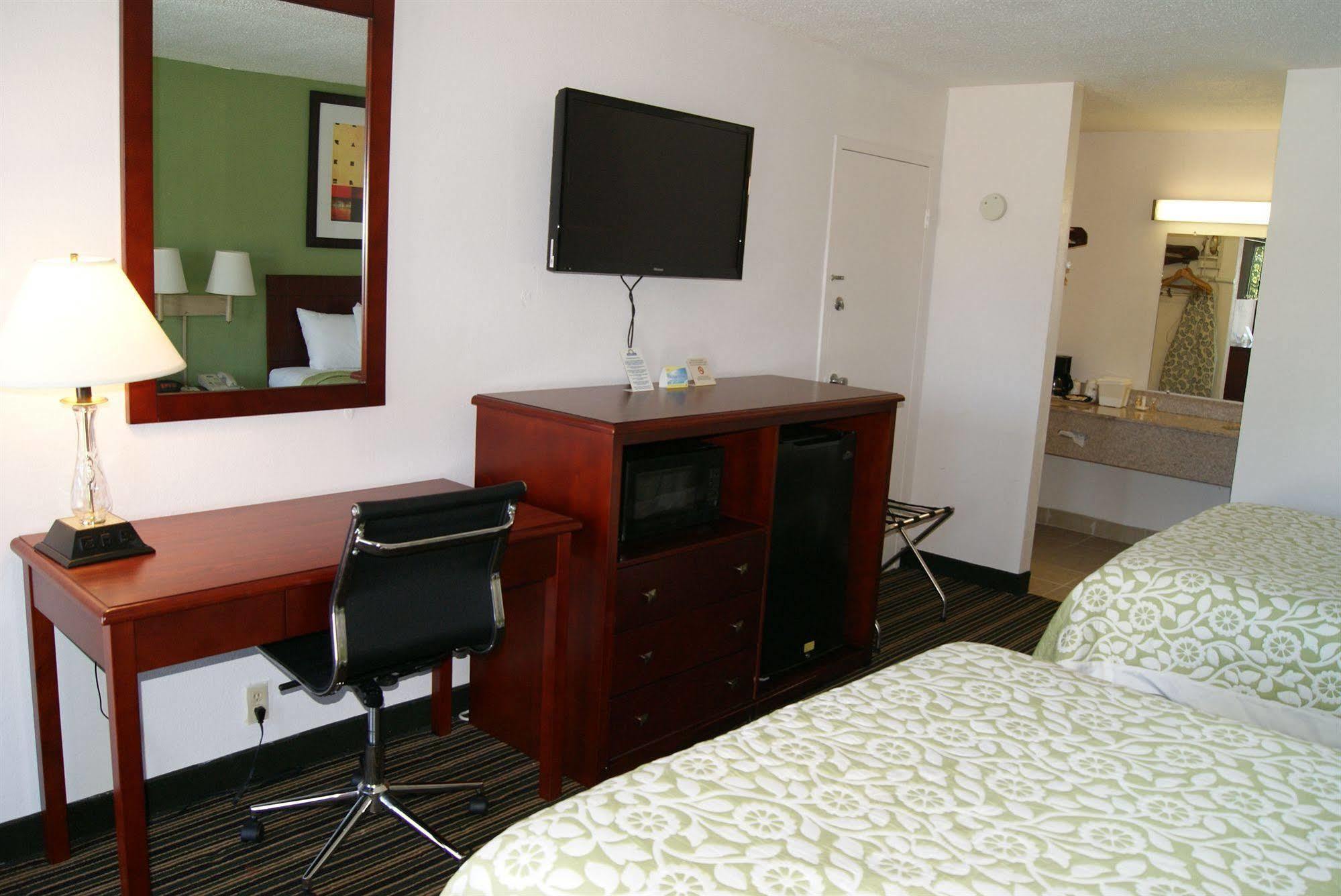 Days Inn By Wyndham Shelby Buitenkant foto