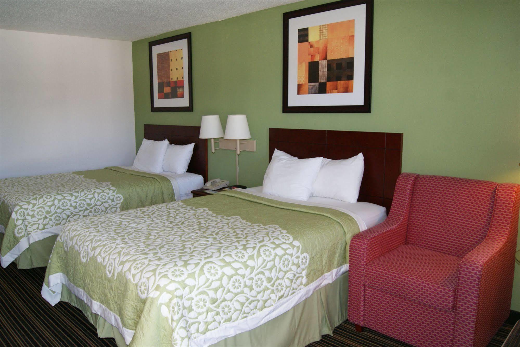 Days Inn By Wyndham Shelby Buitenkant foto
