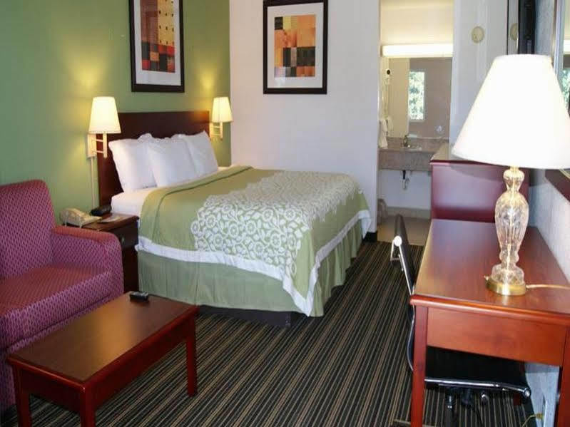 Days Inn By Wyndham Shelby Buitenkant foto