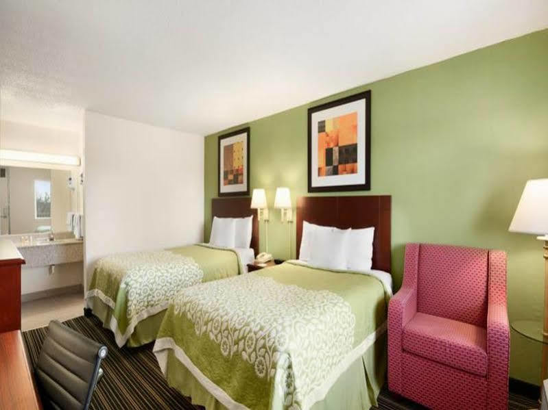 Days Inn By Wyndham Shelby Buitenkant foto