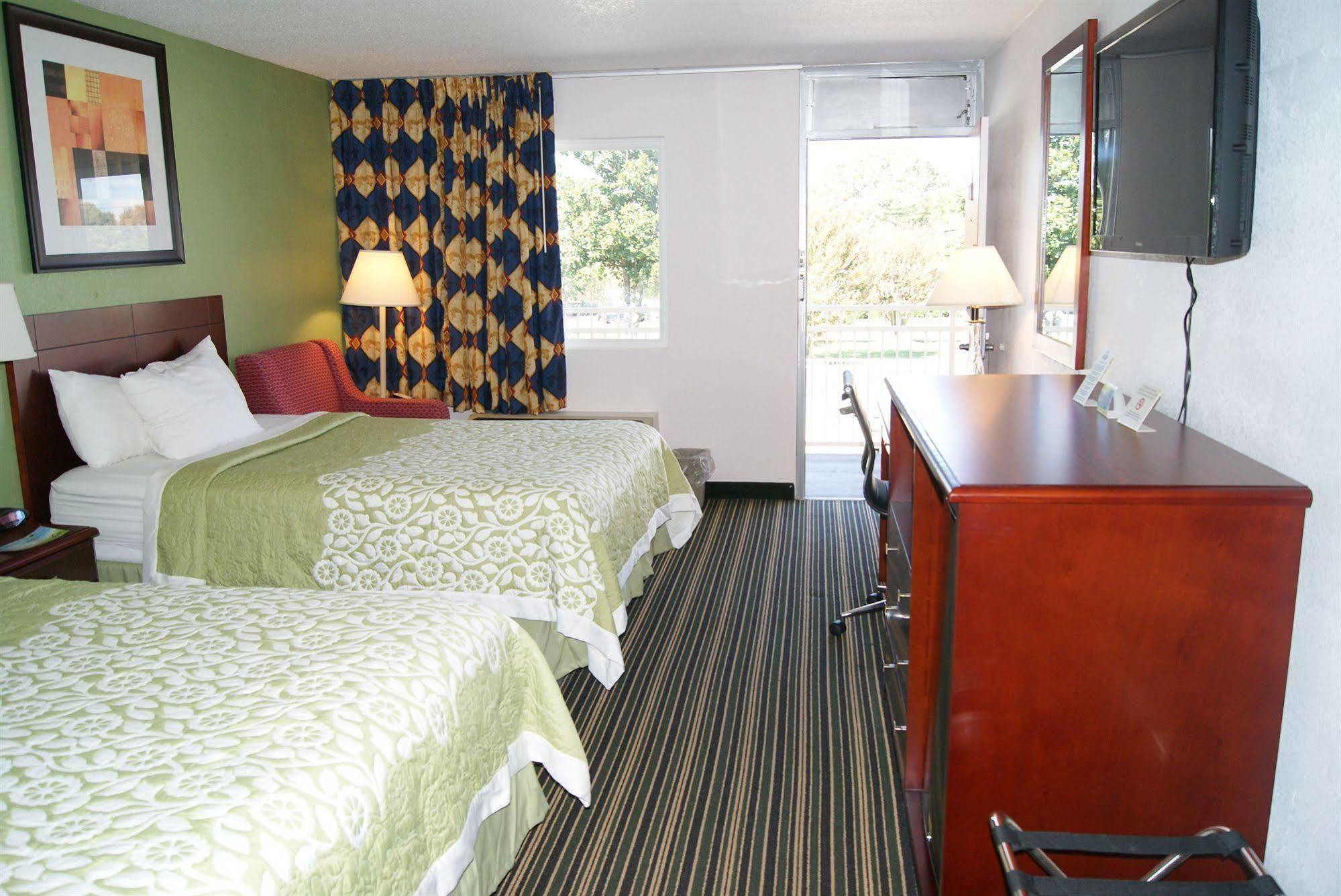 Days Inn By Wyndham Shelby Buitenkant foto
