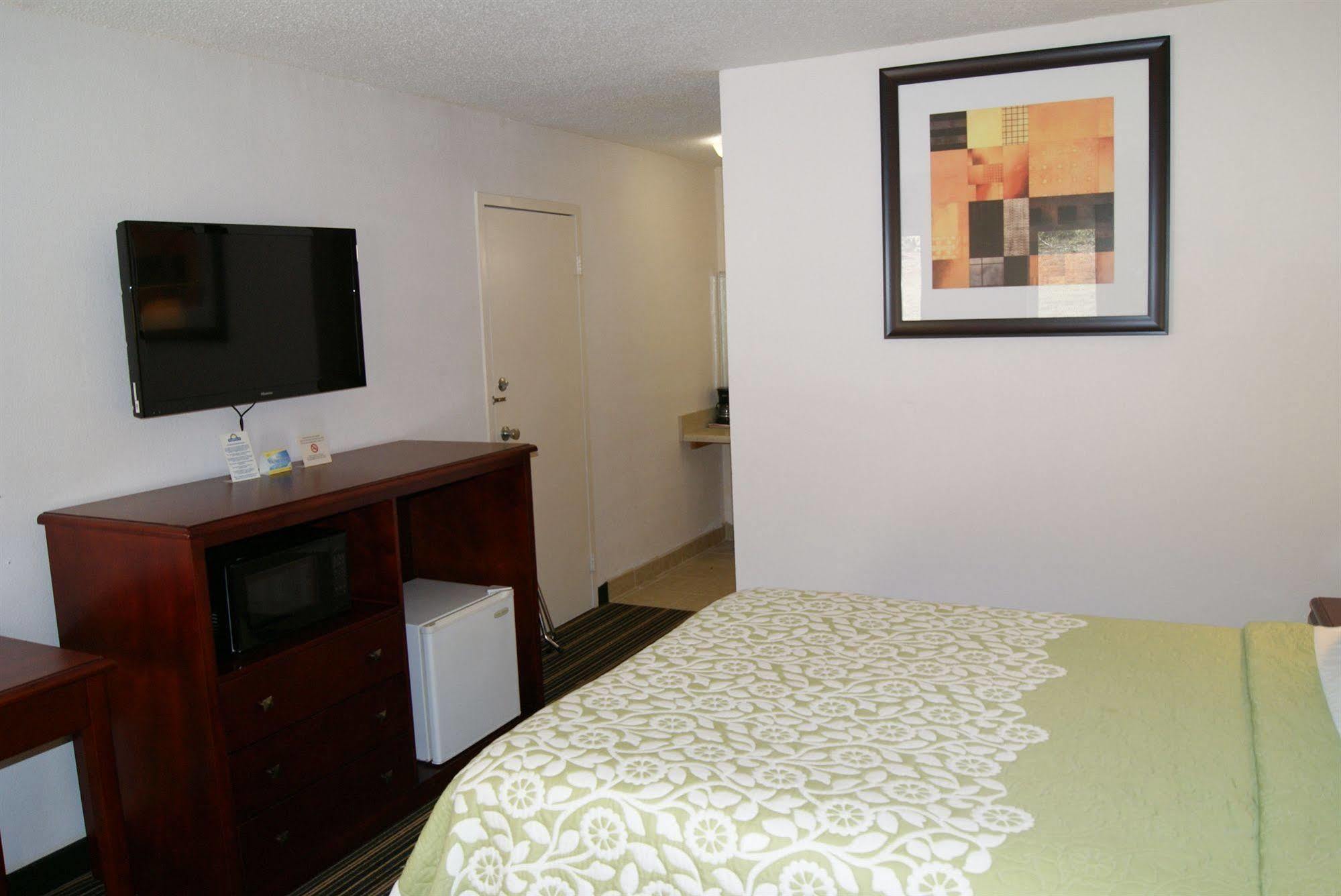 Days Inn By Wyndham Shelby Buitenkant foto